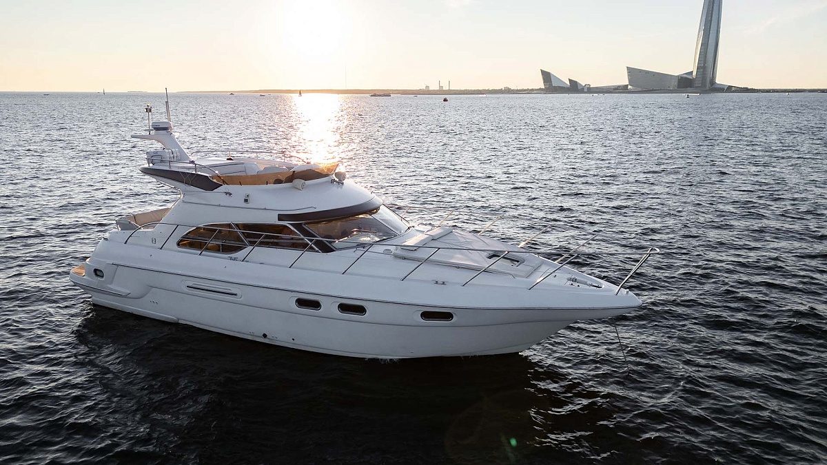 Аренда яхты Sealine F43 Monte Carlo в Питере, Санкт-Петербург